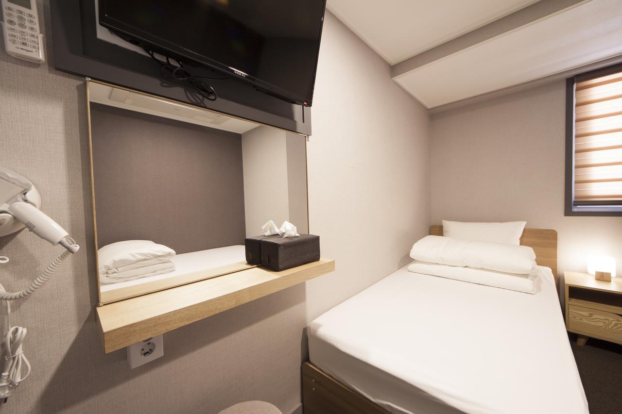 Blue Mountain Myeong-Dong Hotel Seoul Exterior photo