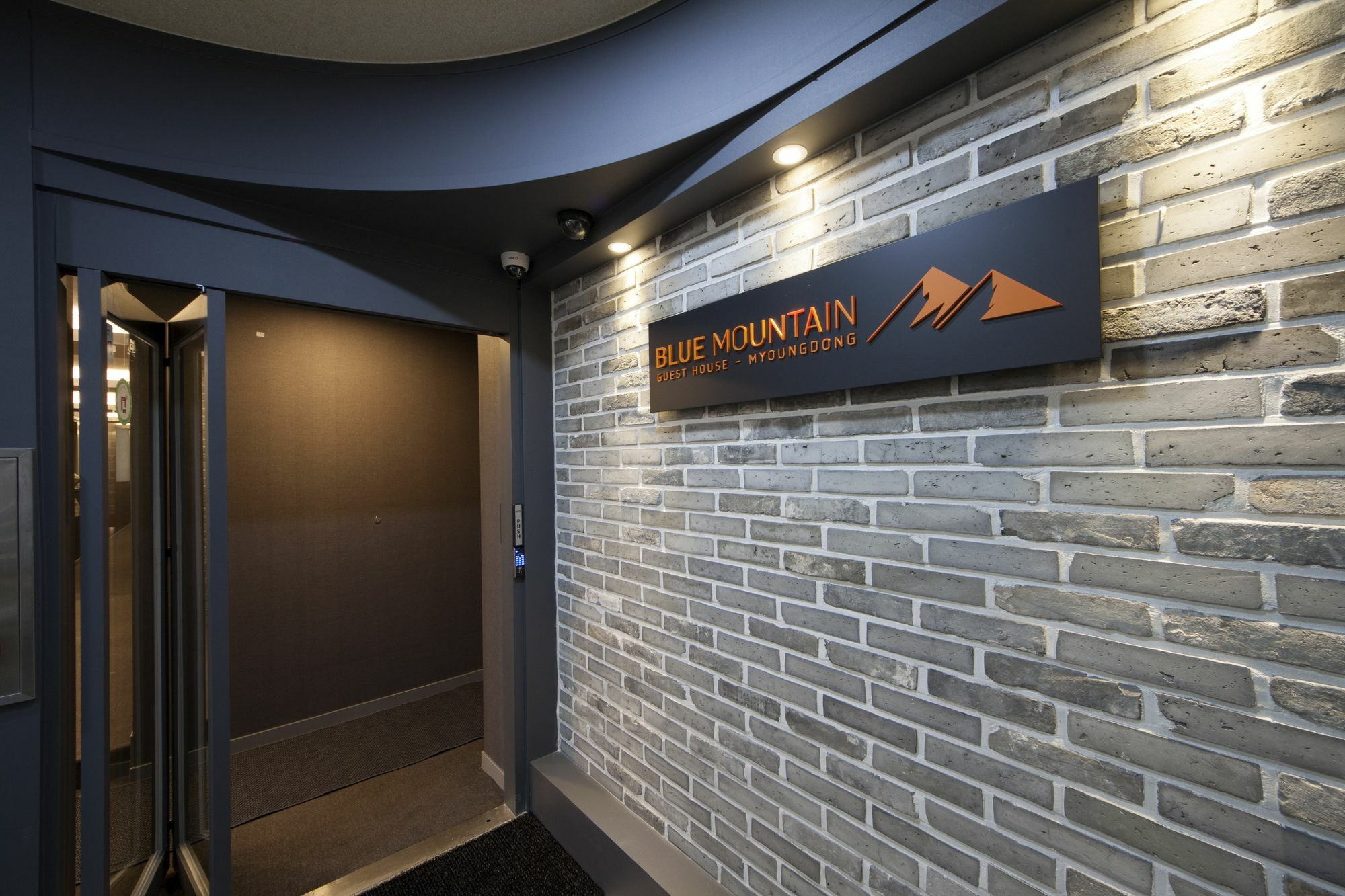 Blue Mountain Myeong-Dong Hotel Seoul Exterior photo